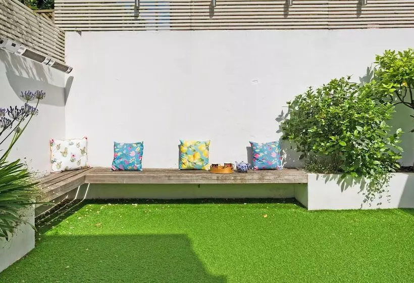 Family Home In Battersea By Underthedoormat