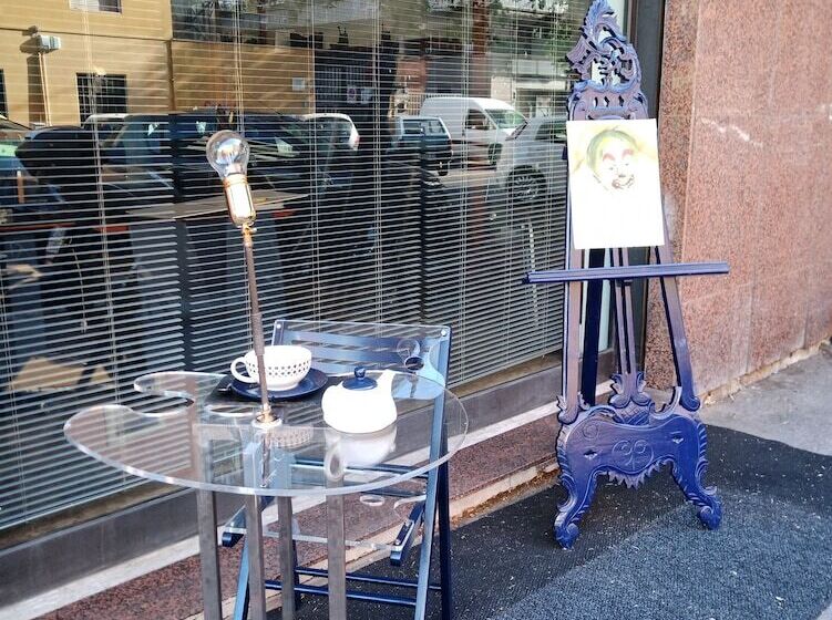 פונדק Costumbrismo Caffe