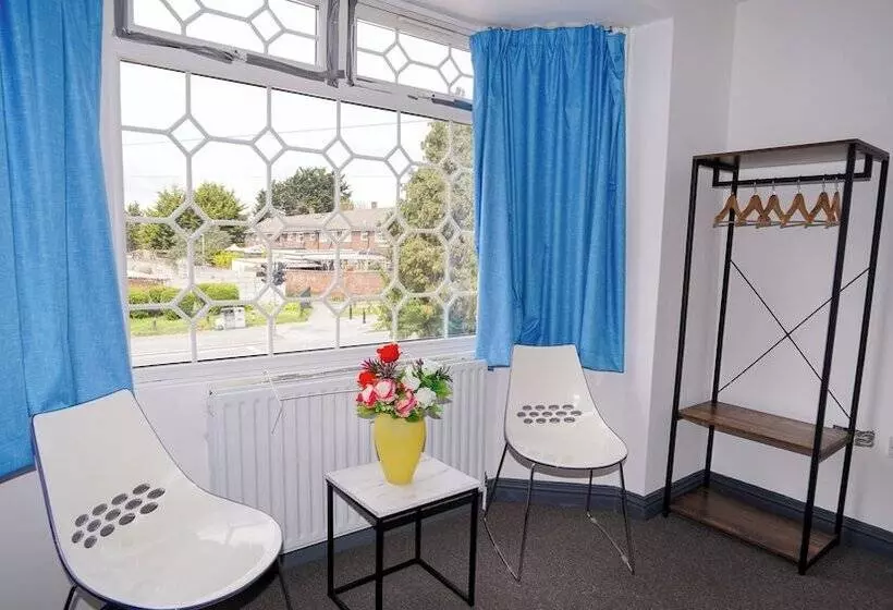 Hotelli 5bed Spacious House Free Parking