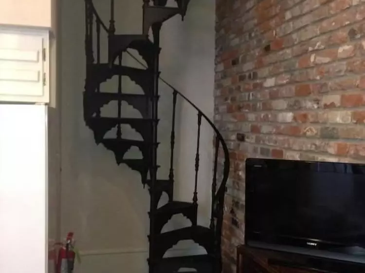 هتل Chateau Orleans