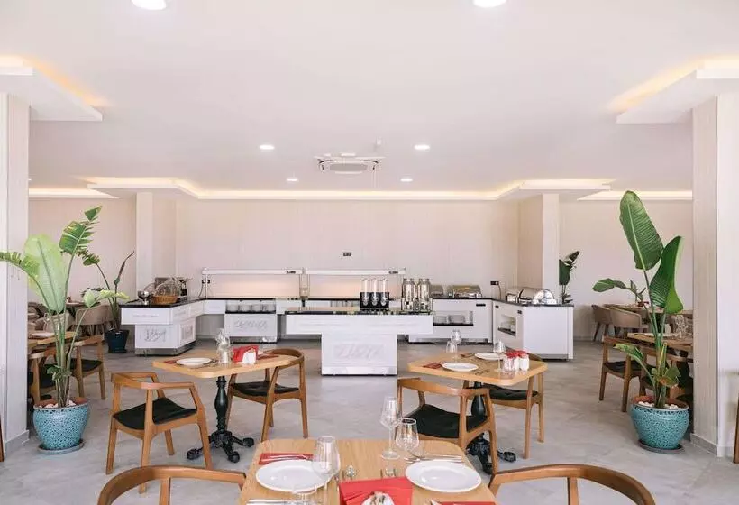 Hotelli Ramada By Wyndham Cesme