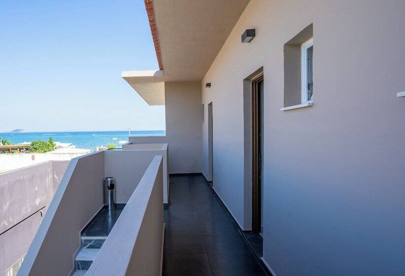 هتل Seaside Living