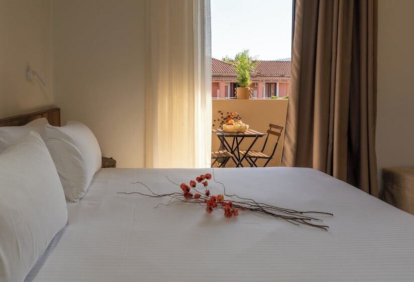 هتل Seaside Living