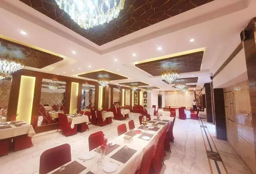 Hotelli Shrinath Palace