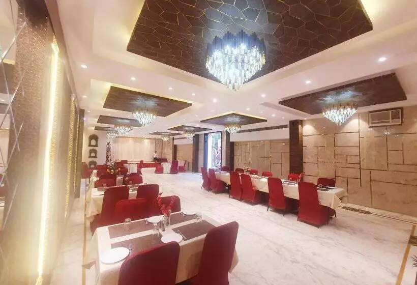 Hotelli Shrinath Palace