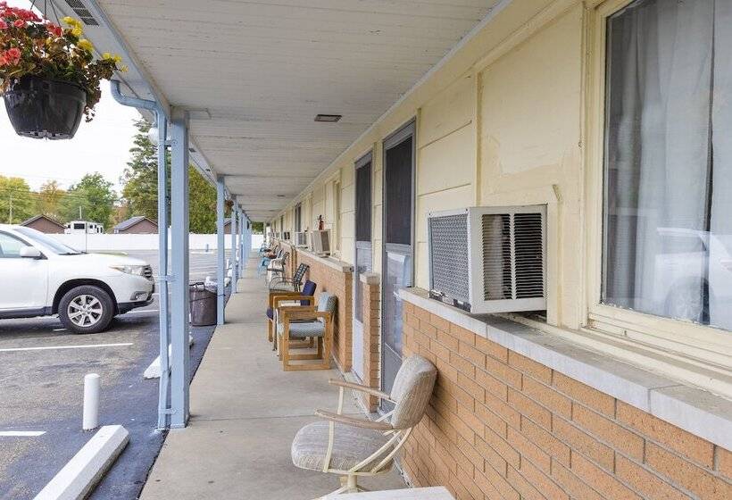 Parkside Motel By Oyo Meadville Conneaut Lake