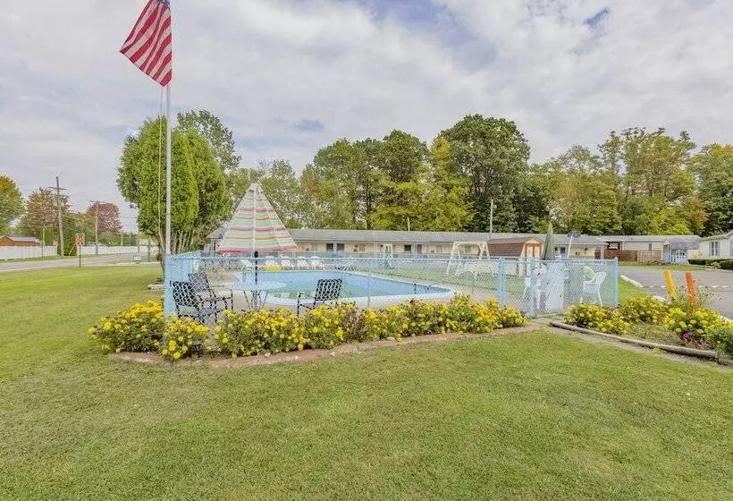 Parkside Motel By Oyo Meadville Conneaut Lake