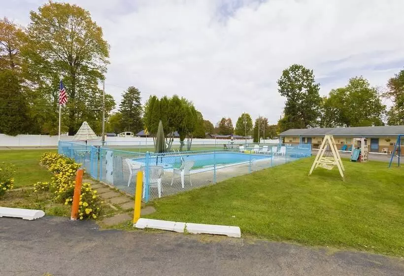 Parkside Motel By Oyo Meadville Conneaut Lake