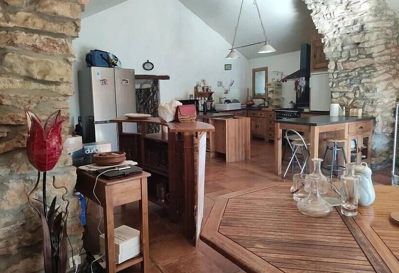 ペンション 2800 Chemin Du Landre