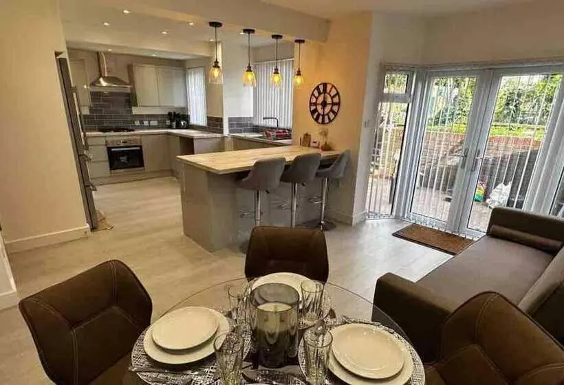 レジデンス Lovely 3 Bed House Near Birmingham Airport & Nec