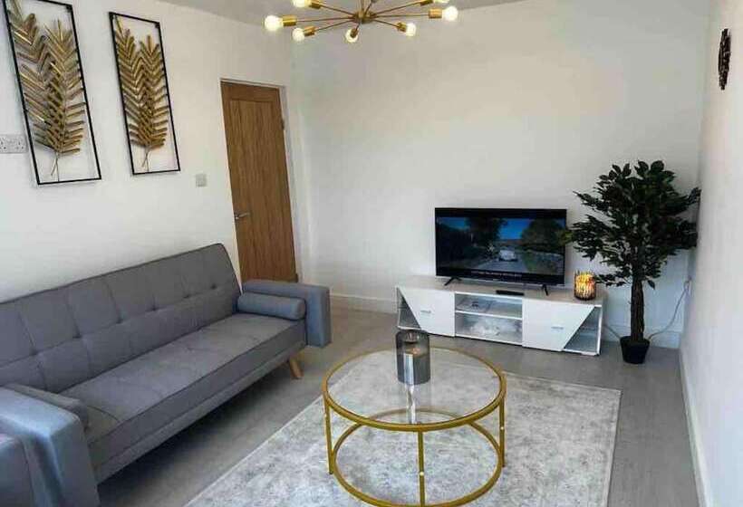 דירת נופש Lovely 3 Bed House Near Birmingham Airport & Nec