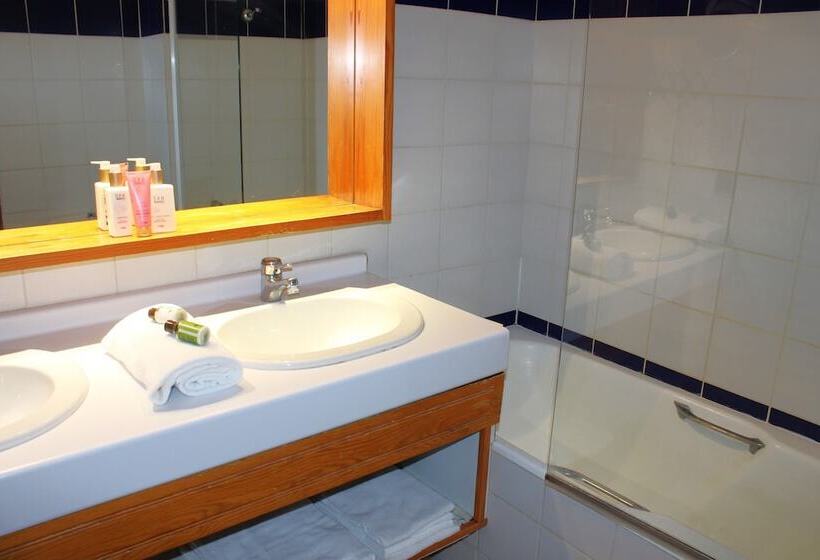 اقامتگاه Résidence Alpina Lodge By Valdiski