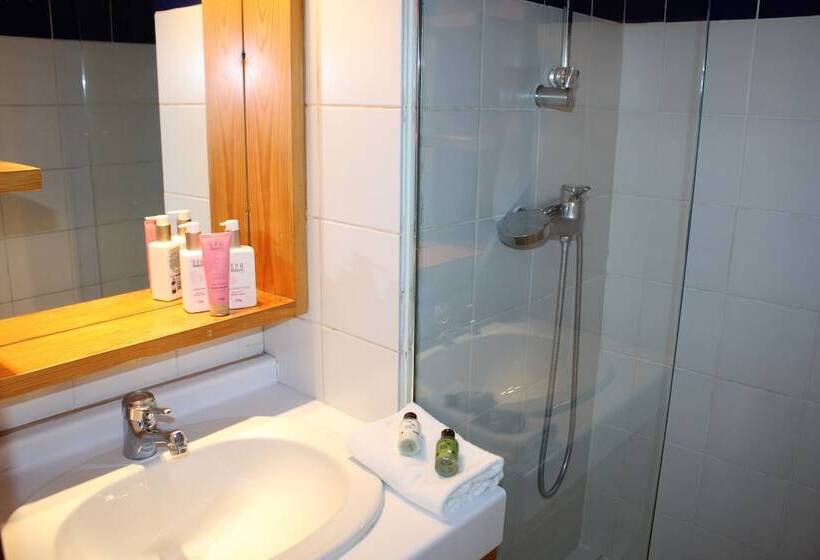 اقامتگاه Résidence Alpina Lodge By Valdiski