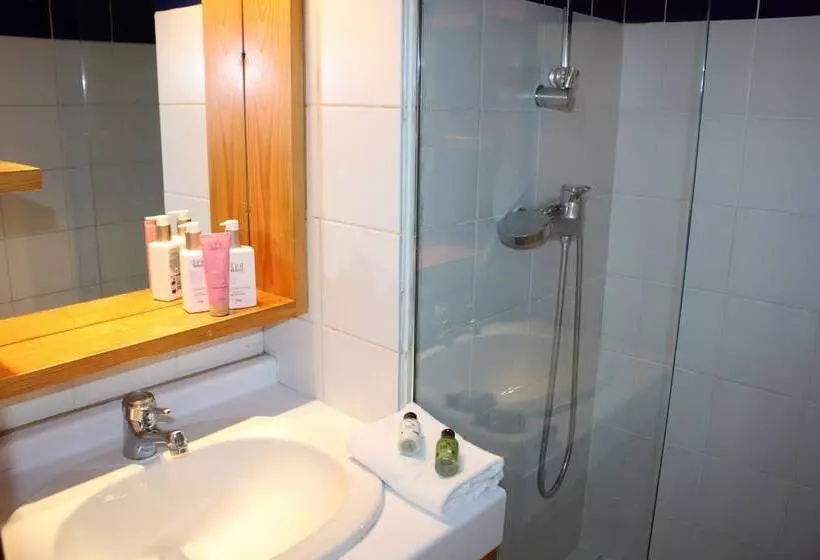 اقامتگاه Résidence Alpina Lodge By Valdiski