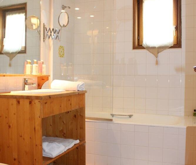 اقامتگاه Résidence Alpina Lodge By Valdiski