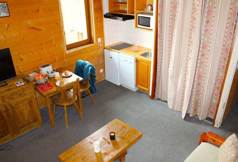 اقامتگاه Résidence Alpina Lodge By Valdiski