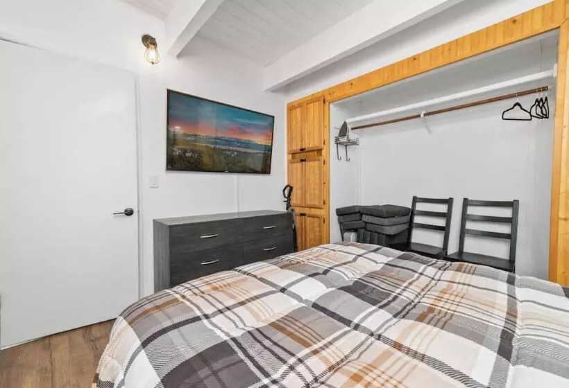 Vanderhut Chalet