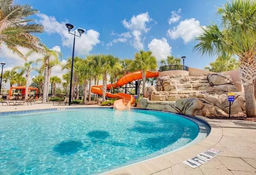 7695 Oakmoss Loop