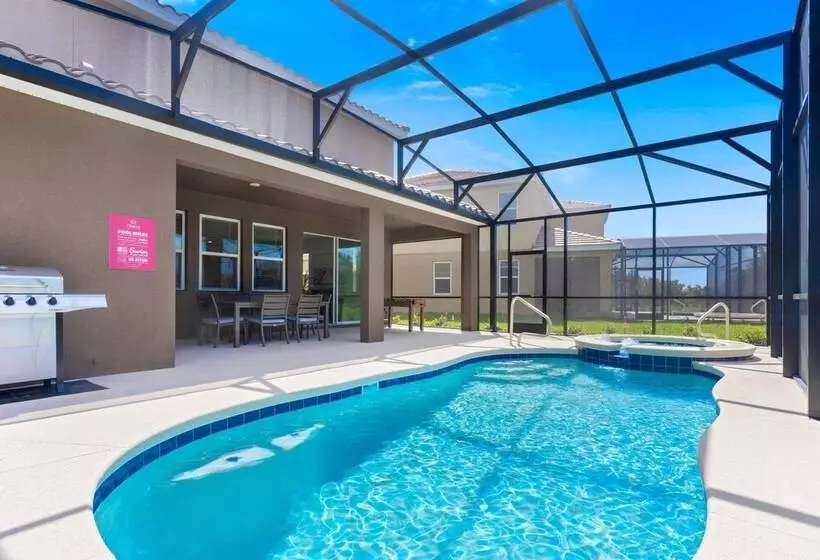 7695 Oakmoss Loop