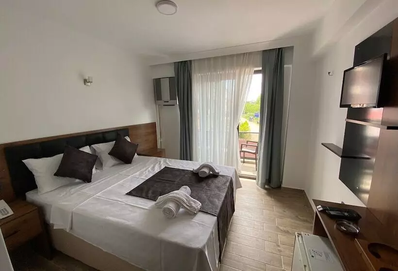 Atas Aqua  Otel Avsa