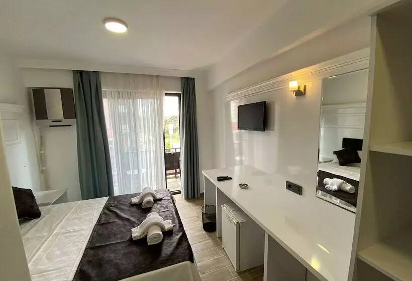 Atas Aqua  Otel Avsa