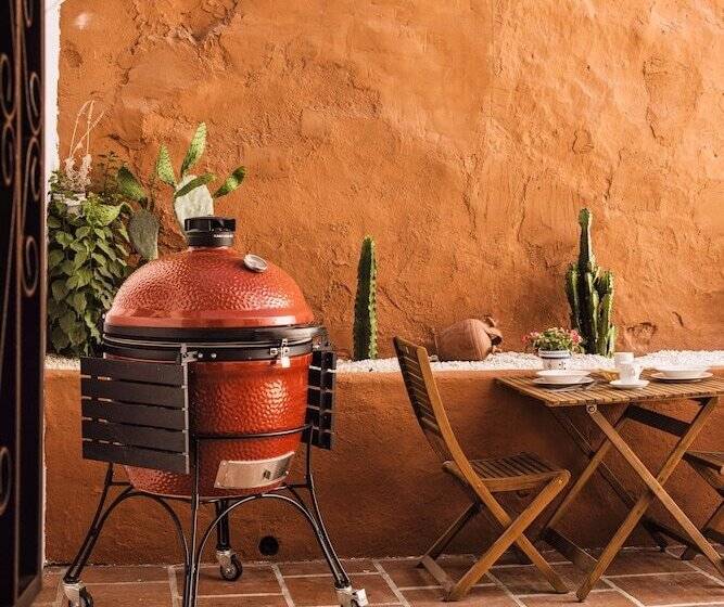 ベッドアンドブレックファースト Encanto Guesthouse