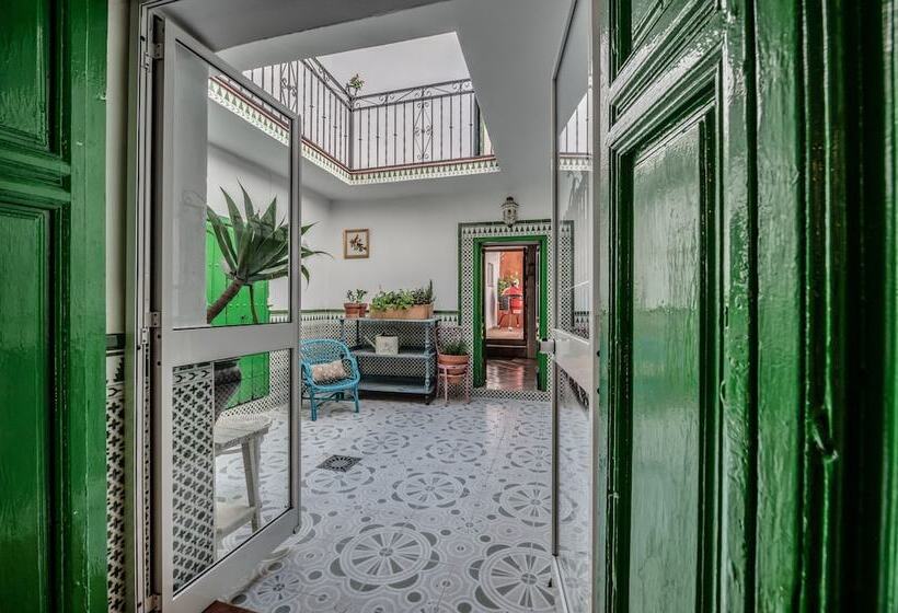 ベッドアンドブレックファースト Encanto Guesthouse