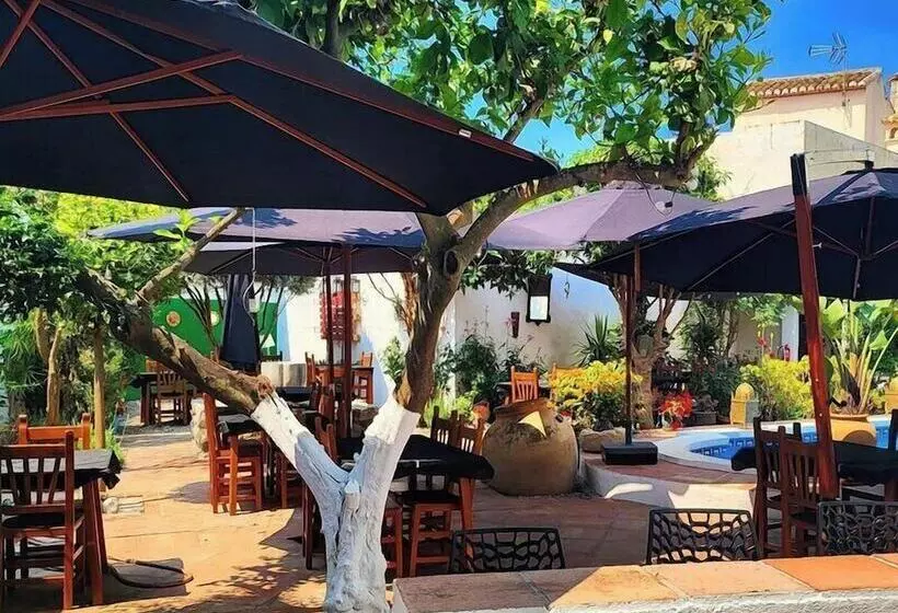 Aamiaismajoitus (B&B) Encanto Guesthouse