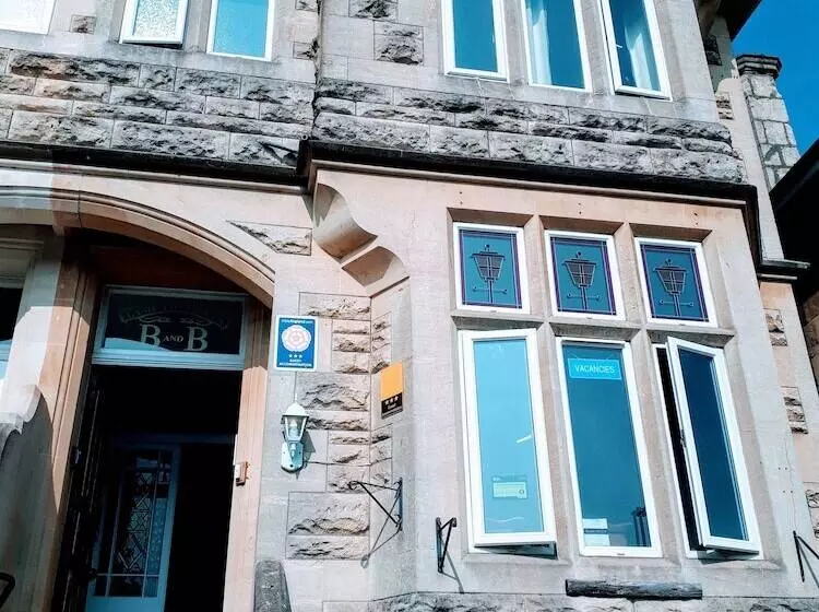 تختخواب و صبحانه No. 3