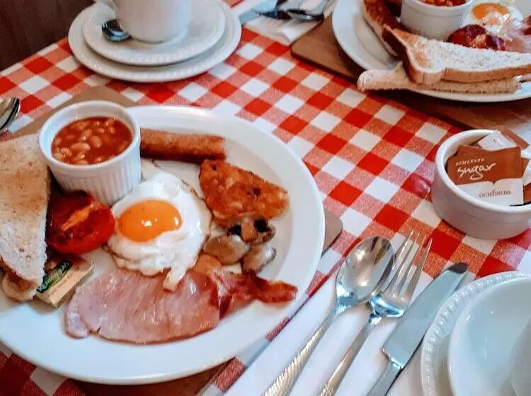 تختخواب و صبحانه No. 3