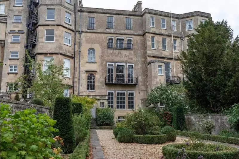 تختخواب و صبحانه No. 3