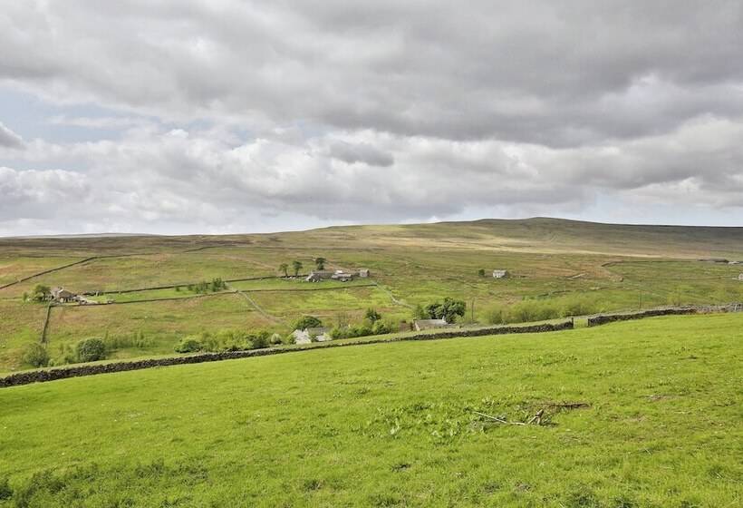 Bed and Breakfast Lanehead Old School