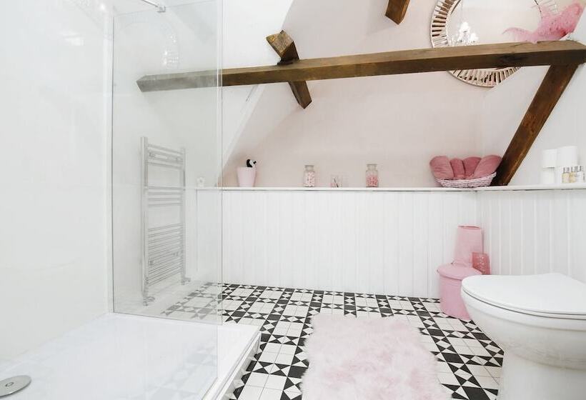 Bed and Breakfast Lanehead Old School