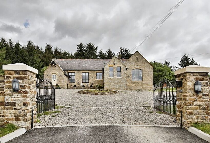 Bed and Breakfast Lanehead Old School