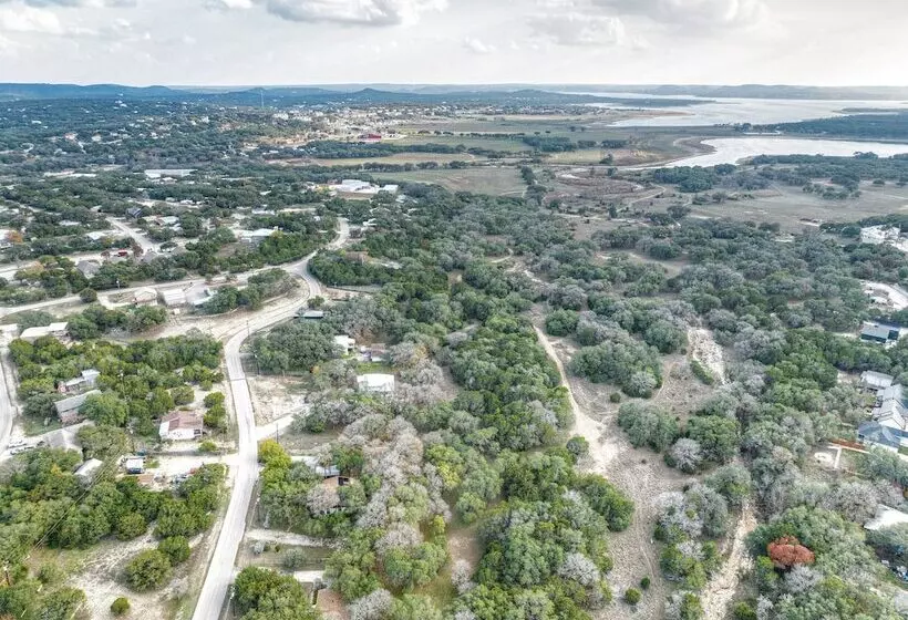 Canyon Lake Grill And Firepit Walk To Lake