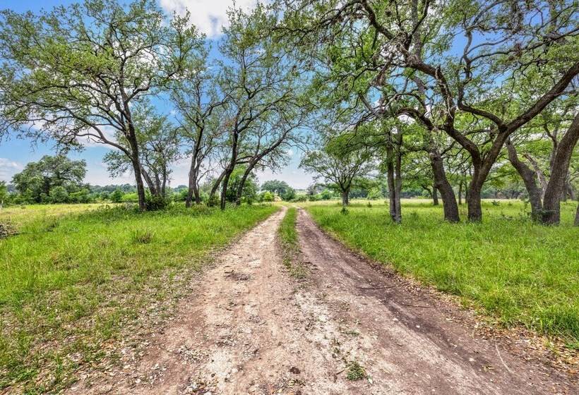 Canyon Lake Grill And Firepit Walk To Lake