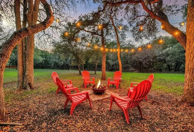 Canyon Lake Grill And Firepit Walk To Lake