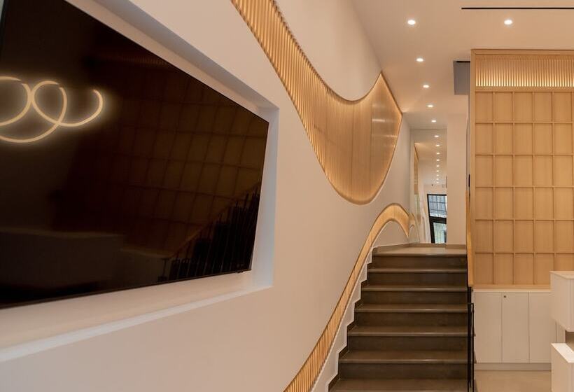 Contessa Bianca Luxury Suites