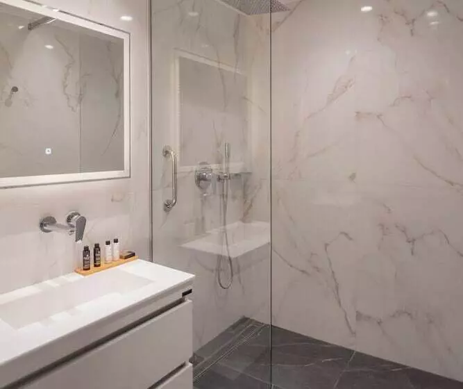 Contessa Bianca Luxury Suites