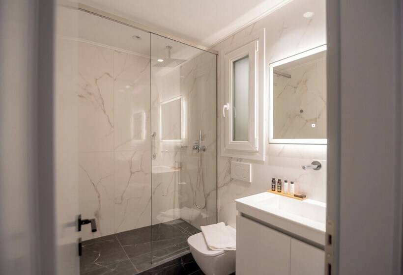 Contessa Bianca Luxury Suites