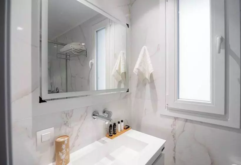 Contessa Bianca Luxury Suites