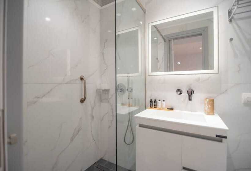 Contessa Bianca Luxury Suites