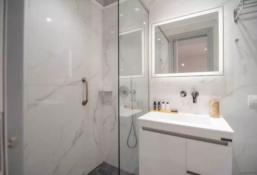 Contessa Bianca Luxury Suites