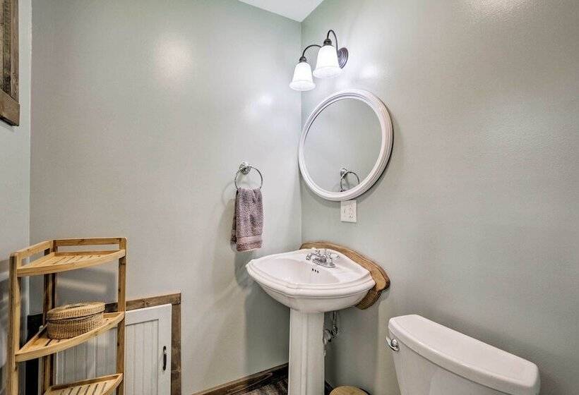 Cottage W/ Yard + Grill ~ 21 Mi To Hocking Hills!