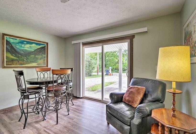 Cottage W/ Yard + Grill ~ 21 Mi To Hocking Hills!
