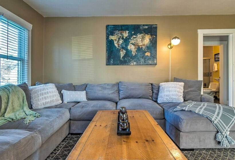 Cozy Denver Home W/ Full Kitchen: 4 Mi To Downtown