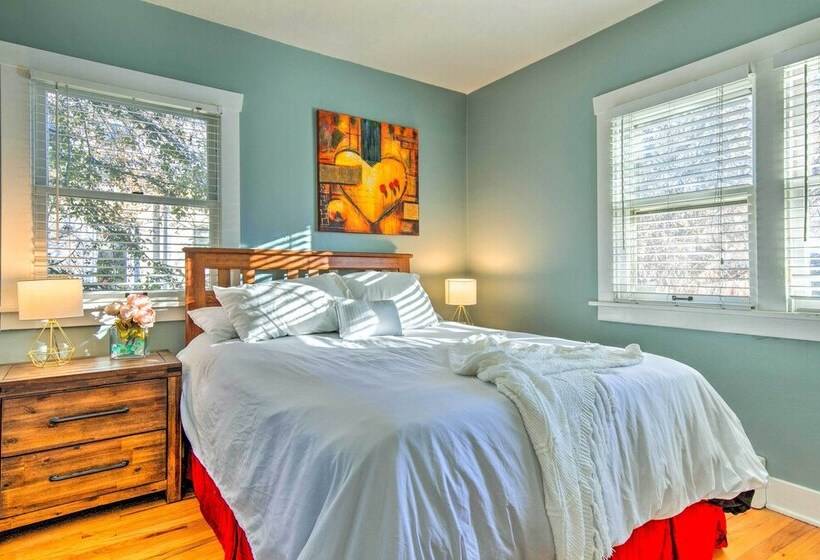 Cozy Denver Home W/ Full Kitchen: 4 Mi To Downtown