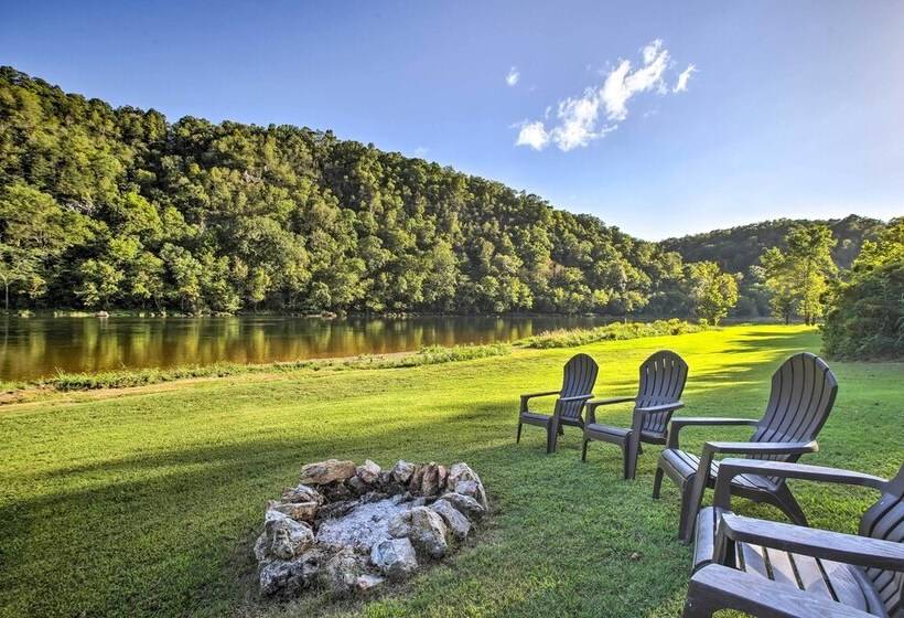 Cozy Waterfront Cottage W/ Deck On White River!