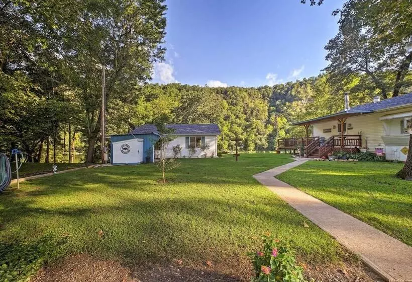 Cozy Waterfront Cottage W/ Deck On White River!