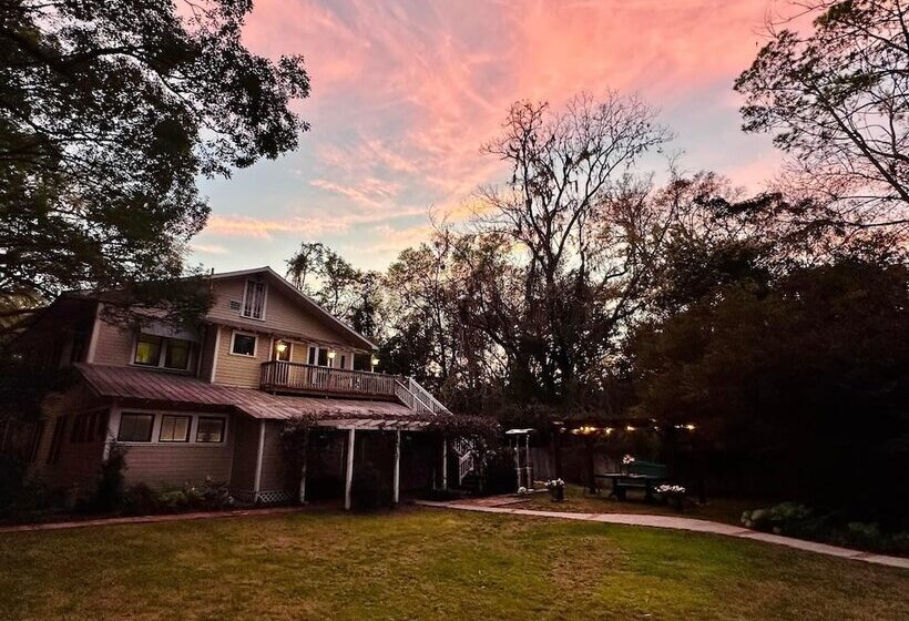 Grady House Bed & Breakfast